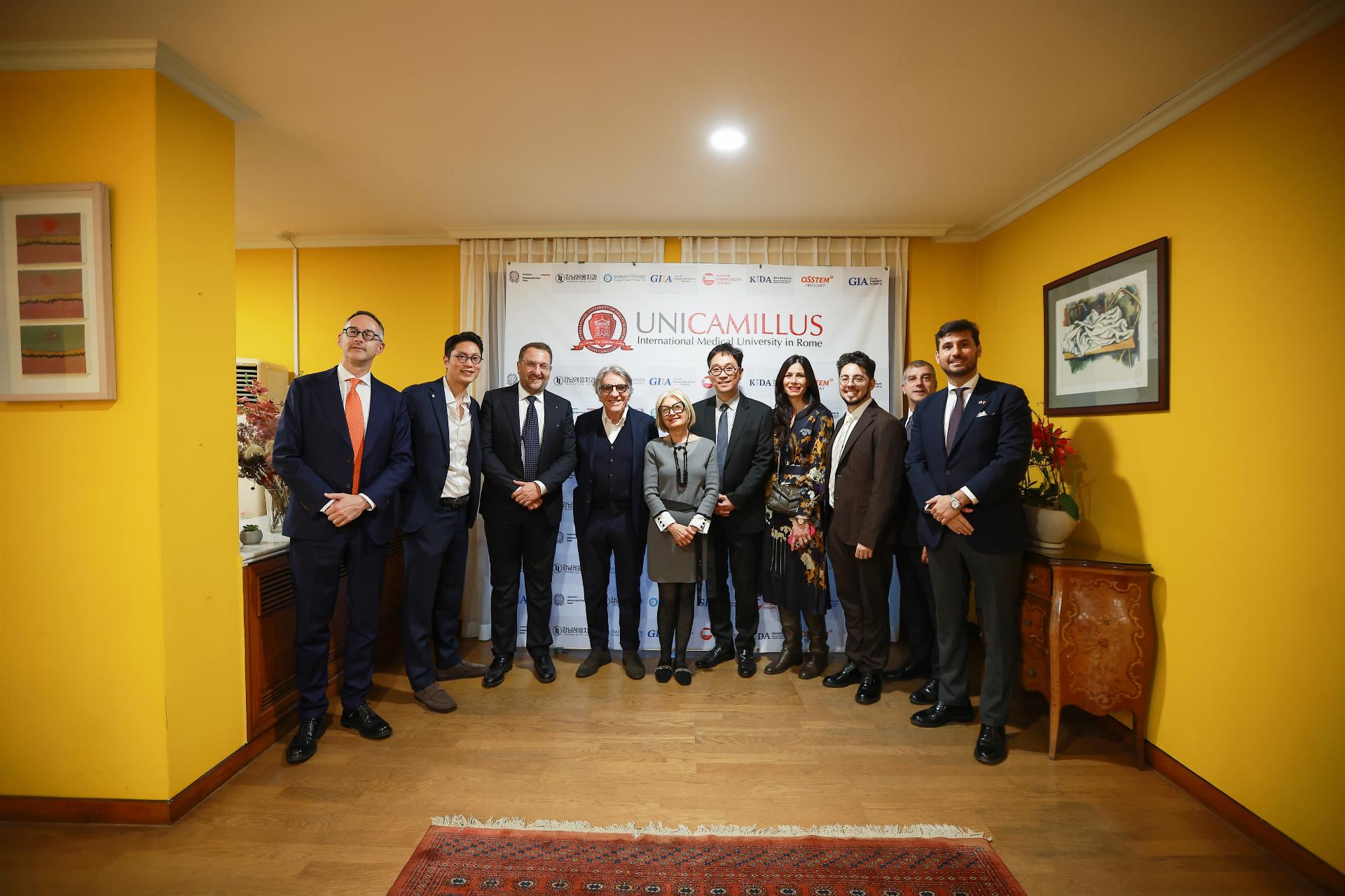 1_Evento di presentazione del Master congiunto “Implantology and Third Molar Extraction” presso la Residenza dell’Ambasciatrice Emilia Gatto