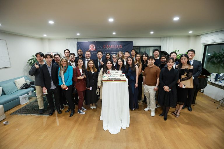 6_Evento di presentazione del Master congiunto “Implantology and Third Molar Extraction” presso la Residenza dell’Ambasciatrice Emilia Gatto