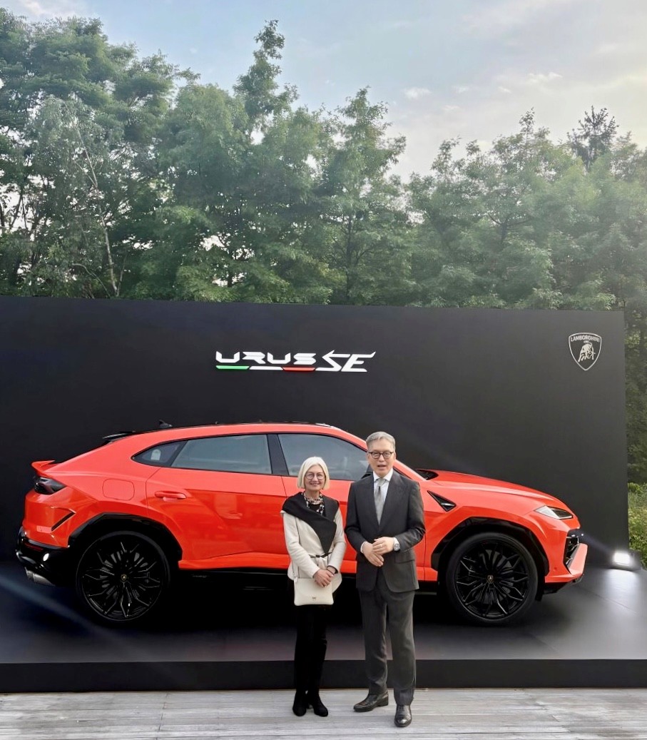 lamborghini event amb gatto